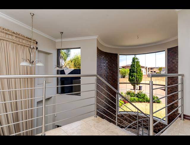 4 BEDROOM FREEHOLD FOR SALE IN SAGEWOOD